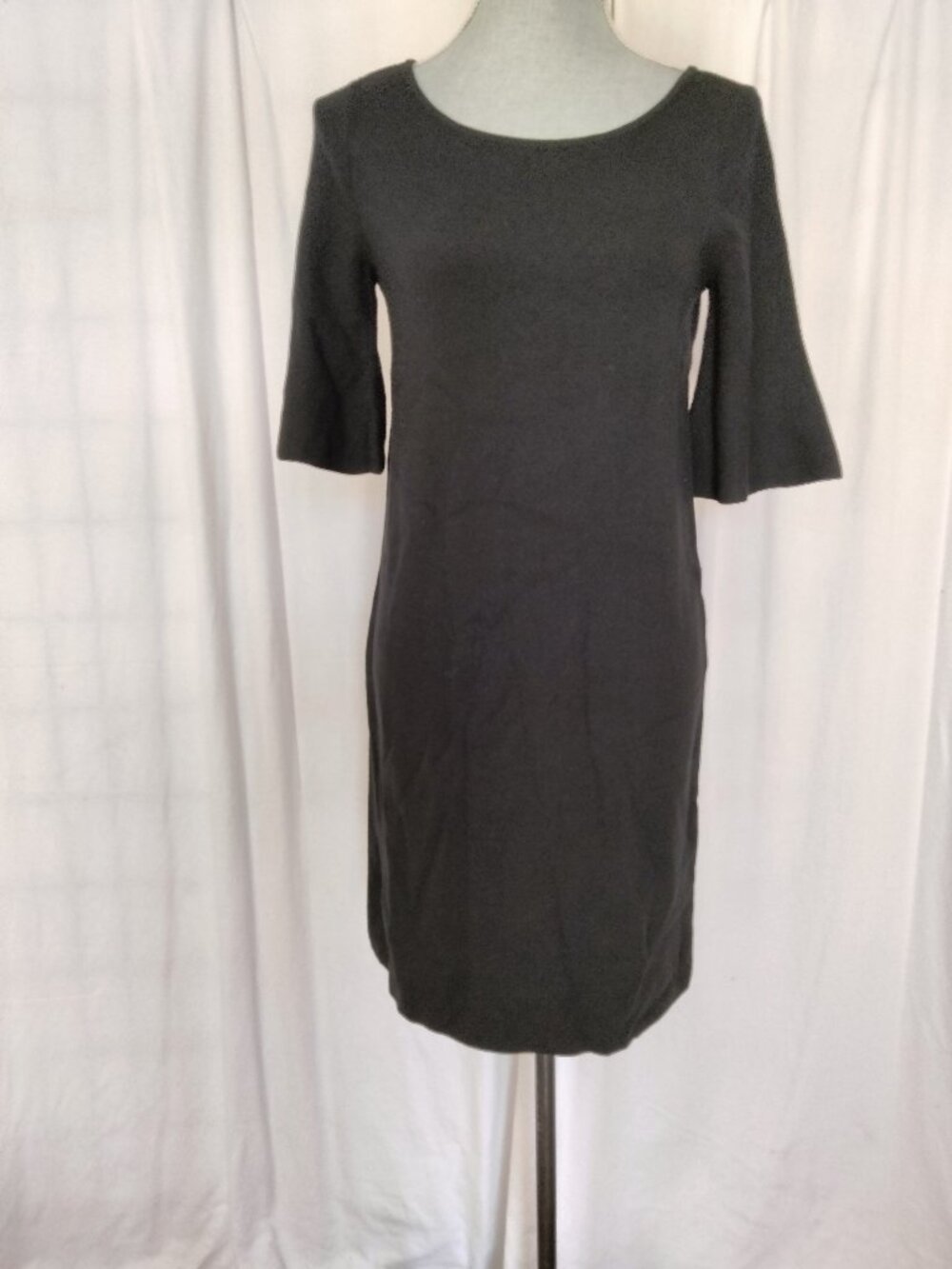 Ann Taylor  Size Small midi Dress Black Knit Shift Bell Sleeve Boat Neck